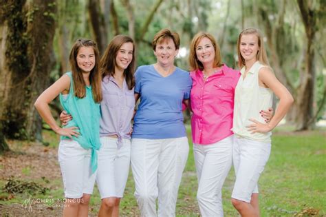 You never know what you'll find! St Simons Island 3 Sisters & 3 Generations Family Portraits | Chris Moncus Photography
