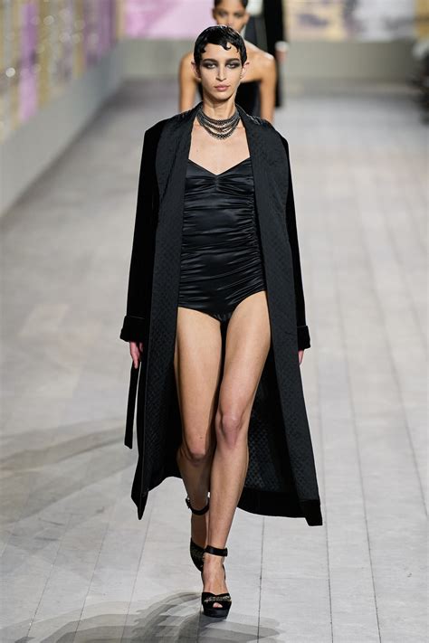 spring 2023 couture fashion shows vogue