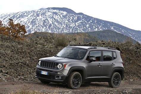 jeep arriva in italia la serie speciale renegade night eagle design esclusivo e ricca