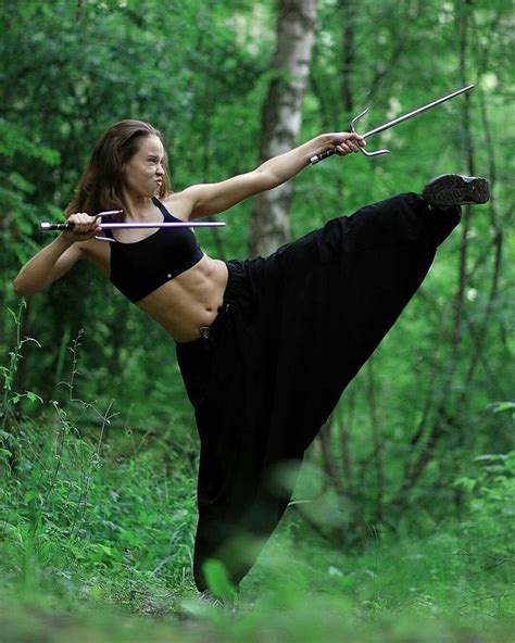 Bigswitchbladeknife Likes This Pic Martial Arts Women Female Martial Artists Martial