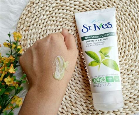 It comes in an easily squeezable tube that has a flip open cap. St Ives Green Tea Scrub Review - Turis Cantik