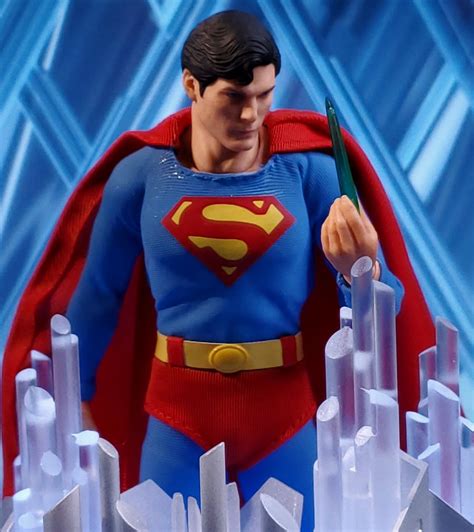 Mezco One Collective Superman Christopher Reeve Exclusive Action Figure Lagoagrio