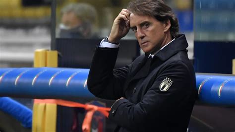 Ihr anspruch ist, über die vorrunde hinauszukommen. "25, 26 Spieler": Mancini (Italien) fordert Vergrößerung ...