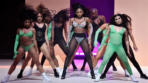 Watch Rihannas Savage X Fenty Fashion Show Free On Amazon