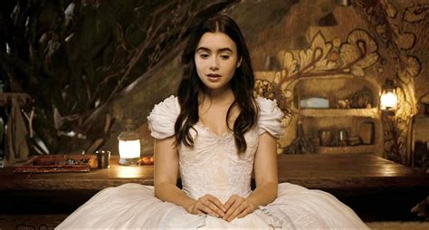 Lovely Lily Collins Posts Tagged Snow White Lily Collins What Makes