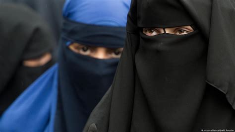 German Authorities Divided On Niqab Burqa Ban Dw 02082020