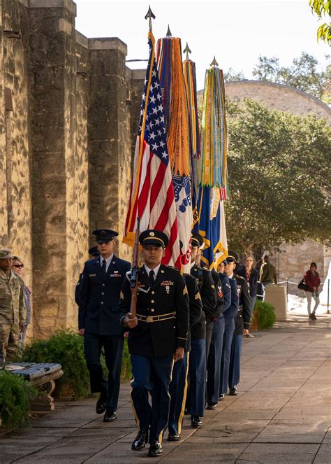 DVIDS News NMETLC Honors Veterans At Wreath Laying Ceremony