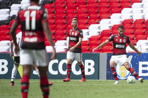 Chamada para o jogo botafogo x flamengo, divulgado em mídias sociais, pelo brasileirão edição: Botafogo x Flamengo: onde assistir, prováveis escalações e tudo sobre a partida