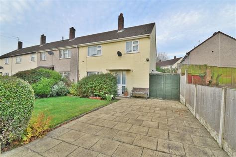 My shop is located at craythorne farm in stretton, burton on trent, offering gift flowers for local, contactless delivery or collection. Manor Crescent, Burton-on-Trent 3 bed end of terrace house ...