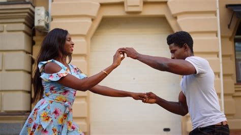 Premium Photo African American Dancers Dancing Outdoors Couple Moving