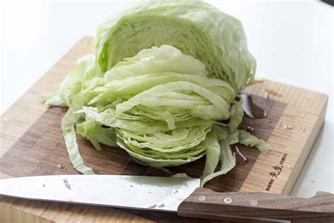 Learn how to pronounce lettuce this is the *english* pronunciation of the word lettuce. How To: Clean and Cut Iceberg Lettuce the Fast Way