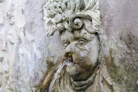 The Italian Drinking Fountain La Fontanella Italiana Italy Travel