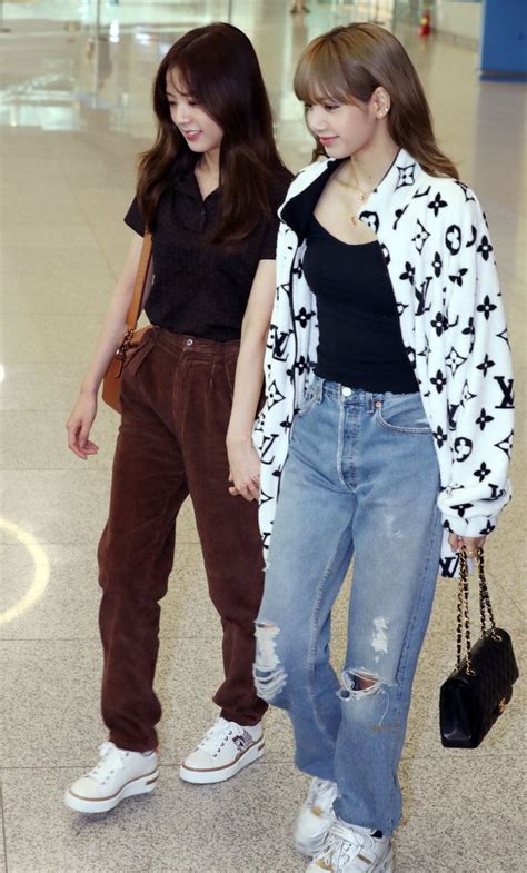Lisa From Blackpinks Best Outfits Airport Fashion Kpop Kpop Fashion