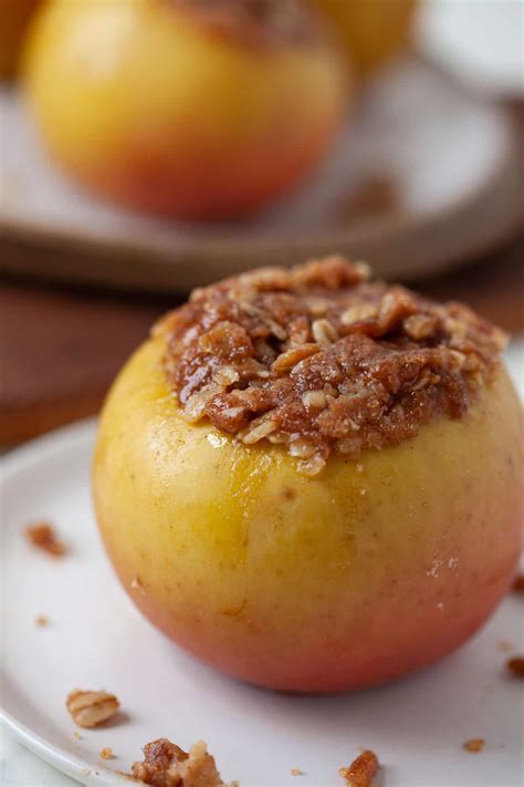 Easy Slow Cooker Baked Apples Recipe The Foodie Dietitian Kara Lydon
