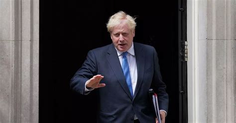 Boris Johnson To Resign As Prime Minister With No Staff Told He S