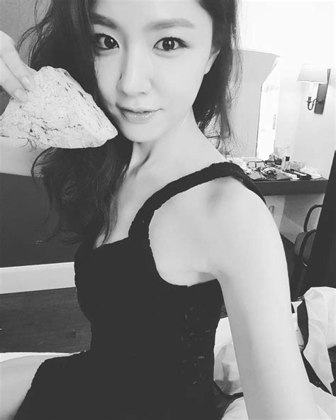 서지혜 인스타 사진 모음 네모판 Seo Ji Hye Kdrama Actors Halter Dress Camisole Top Girly Asian