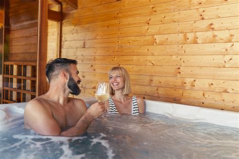 Our Guide To Holiday Let Hot Tubs Better Living Outdoors