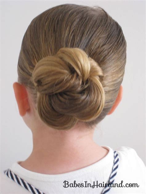 Loopy Bun Hairstyle Mine Of Course Didnt Look Quite So Sleek And