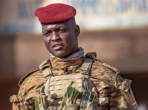 Au Burkina Faso Un Léger Remaniement Gouvernemental