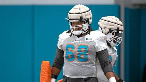 Dolphins Offensive Lineman Robert Hunt Has New License Position In