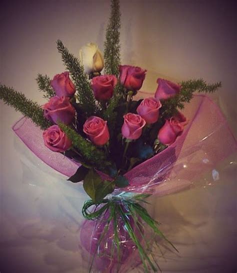 Rosa stabilizzata gigante con cilindro alto cm 7 e diametro da 15. Mazzi Floreali 243 | Fiori, Mazzo di fiori, Bouquet