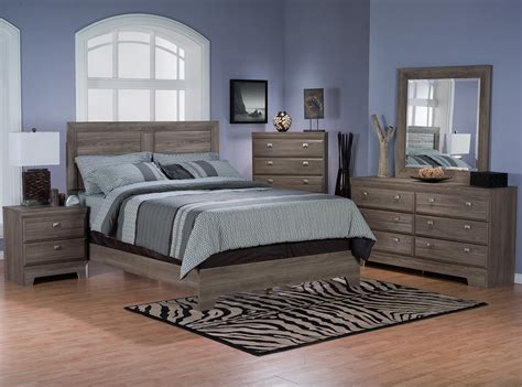 Bedroom Furniture Yorkdale Light 8 Piece Queen Panel Bedroom Package