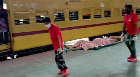 2 Women Migrants Going Home In Shramik Special Trains Give Birth In Odisha India Today