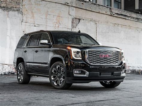 The best 3rd row suv models should keep passengers comfortable while addressing convenience and safety concerns while on the road. 10 Top Luxury SUVs with a 3rd Row | Autobytel.com