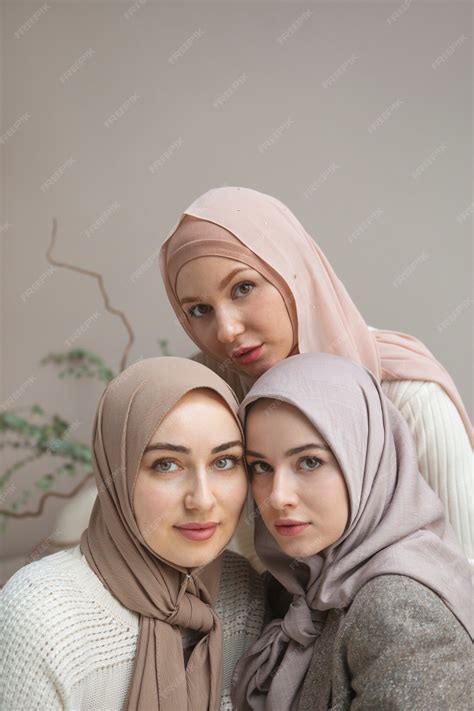 Free Photo Beautiful Women Wearing Hijab