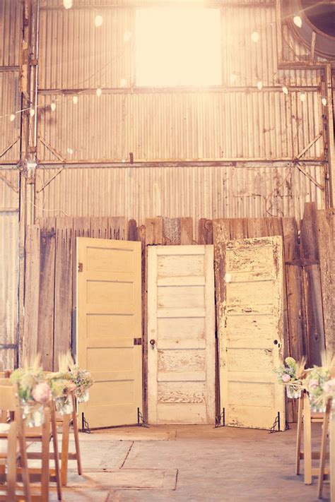Old Barn Doors Country Wedding Rustic Chic Weddings Pinterest
