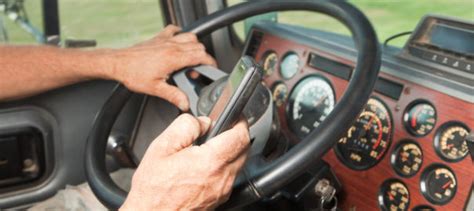 Cell Phone Use And Semi Truck Drivers Commercial Truck Drivers Texting