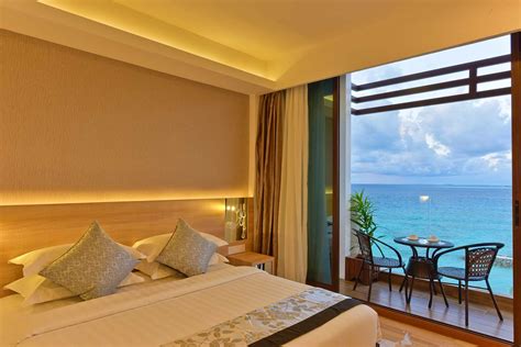 Connecting rooms are subject to availability, please include this request when making your booking. Deluxe Double Room and Sea View | Maldives Hotel | Arena ...