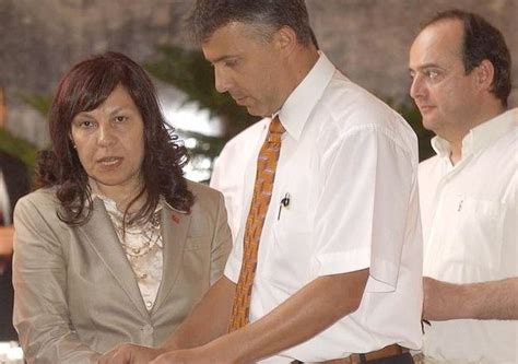 Aslı baykal ataman'ın fetö operasyonu kapsamında emniyet'e götürülmek istendiği ortaya çıktı. Nesrin Baytok kimdir? Deniz Baykal'ı yakan görüntüleri