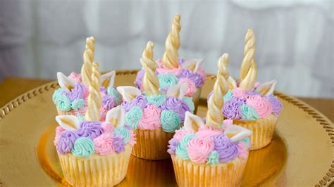 Ilustraciones, imágenes clip art, dibujos animados e iconos de stock de el icono de la torta de la taza. 30+ Fantásticos Cupcakes de Unicornio super Fáciles de Hacer