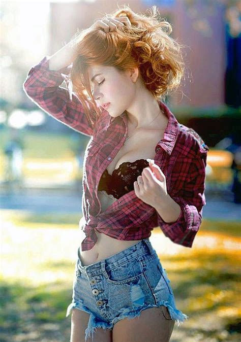 Pin By Jeanie Blackburn Simmons On Hot Ginger Gorgeous Redhead Beautiful Redhead Redhead Beauty