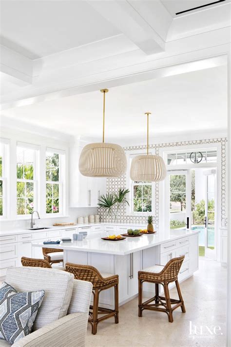 A Florida New Build Turns The Tides On The Expected Coastal Look Beach House Kitchens Coastal