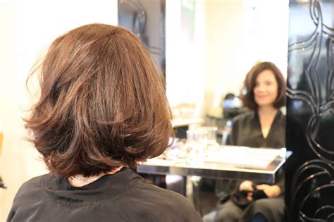 La nouvelle coloration cheveux sans ammoniaque pour cheveux permanente est enrichie à la cire d'abeille et au beure de karité. Coloration naturelle cheveux blancs bio | Coiffures populaires