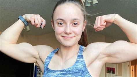 18 Years Old Muscle Girl Taylor Biceps Flex And Biceps Curls Youtube