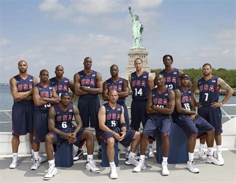 The usa men's national team continues its training for the 2012 olympics as they take on brazil in an exhibition game. Team USA Basketball : 27 joueurs désignés pour représenter ...