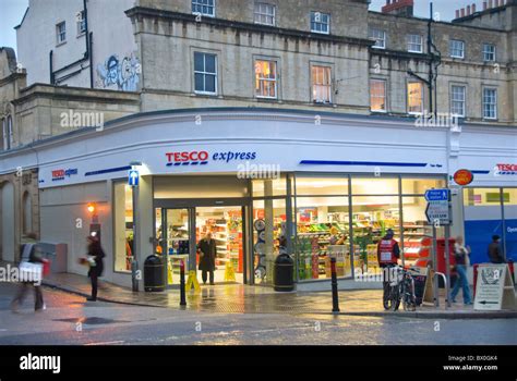 Tesco Express Supermarket Whiteladies Road Bristol England Uk Stock