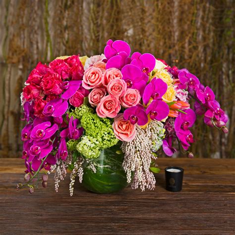 Florist in sherman oaks ca can provide the best floral arrangements for local customers and near by areas. The Grand English Garden Arrangement | Popular flowers ...