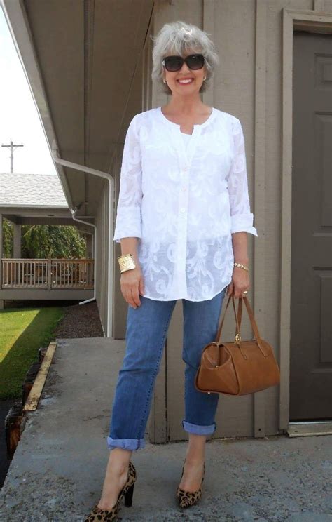 110 Elegant Outfit Ideas For Women Over 60 In 2021 Over 60 Fashion Fashion Over