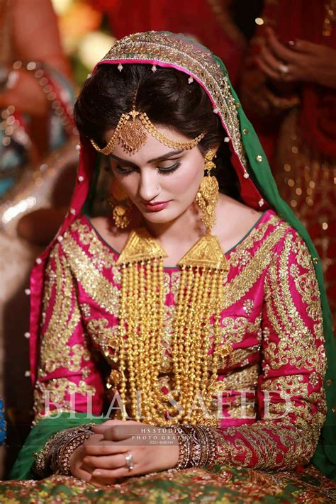 So, if you are wondering what your bride and groom dress colour combination should be, then here's a list of 20 couples who totally. Pakistani bride ♥For More You Can Follow On Insta @love ...
