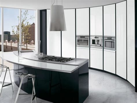 When it comes to kitchen wall decor ideas, it's important to find art, pictures, signs, accessories and decorations that really speak to you. Refrigerator Designs For Unique Kitchen Decor | InteriorHolic.com