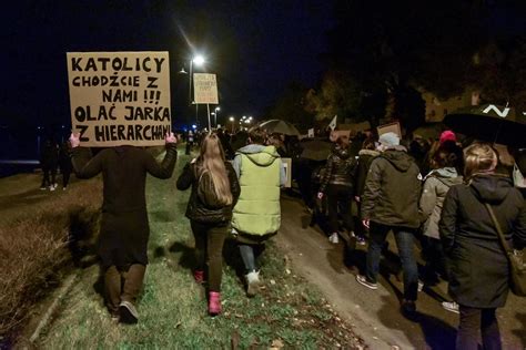 Ciekawe, jak będzie wyglądała prognoza pogody w okresie burzowym. Strajk kobiet w Toruniu. W piątek (30.10) dominują muzyka elektroniczna i blokady dróg ...