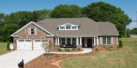 Nestled in northern south carolina, fountain inn is an ideal location for active adults ready to begin their best chapter yet. Victorian Homes For Sale In Fountain Inn Sc / 100 N Old ...