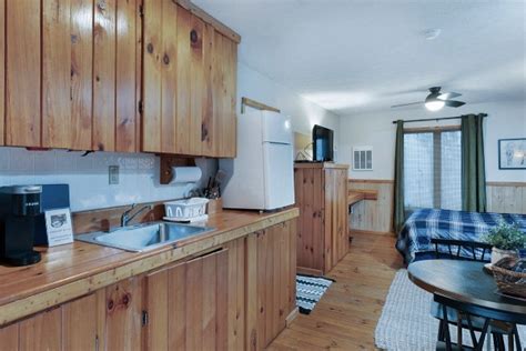The cave is a place to cook simply, relax easily and love your partner. Cave Run Cabins - Morehead, KY