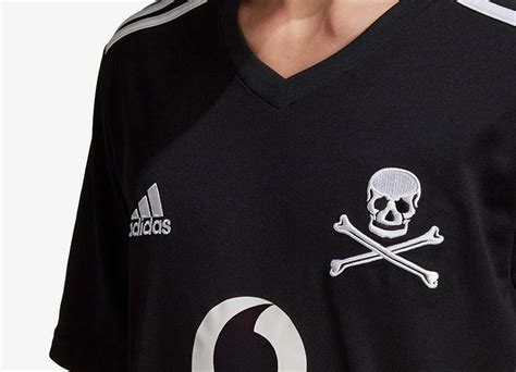 Get the latest news, players' stats & profiles, fixtures, match and ticket information. Orlando Pirates 2020-21 Adidas Home Shirt | 20/21 Kits ...