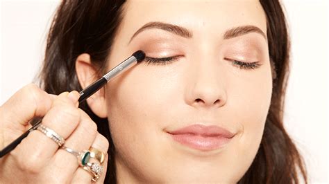 Ok Heres Exactly How To Apply Eyeshadow Step By Step How To Apply