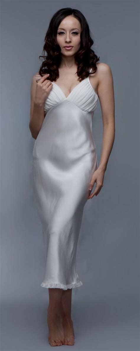 White Exquisitely Beautiful And Romantic Luxury Nighties She12 Girls